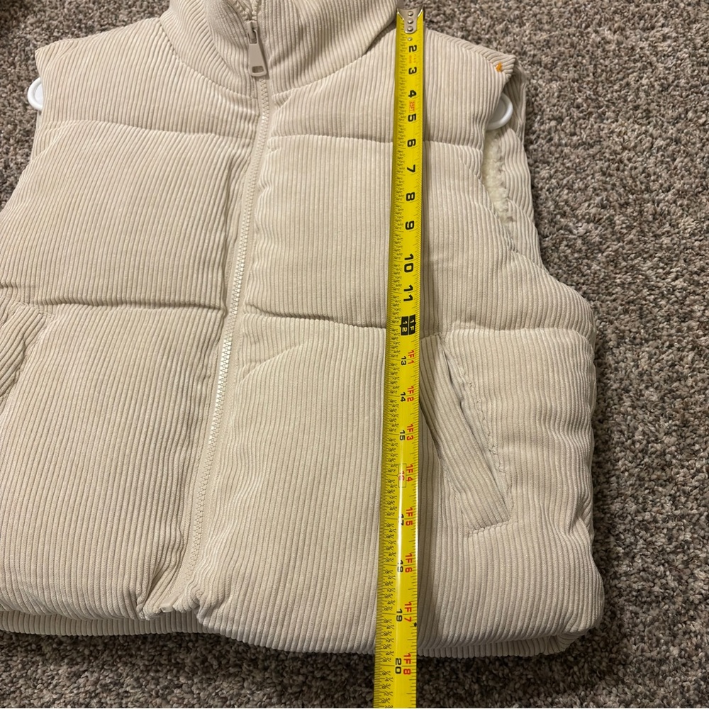 Ci Sono Beige Puffer Vest - Picture 4 of 5